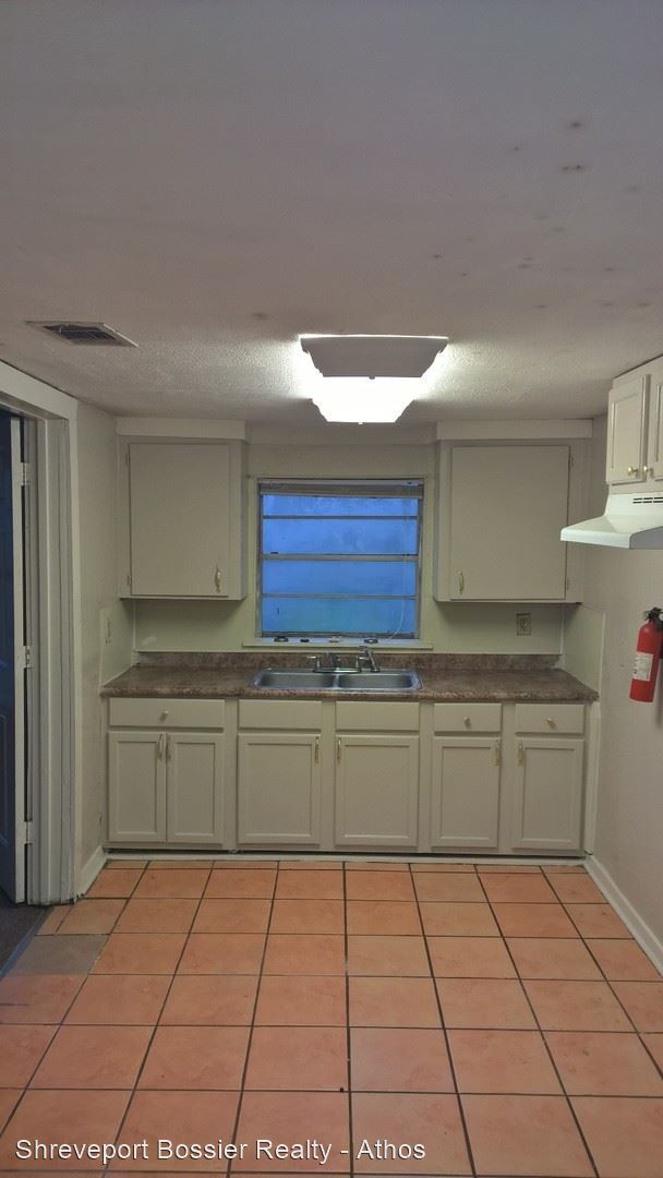 Foto del edificio - 3 br, 2 bath House - 2620 Emery St