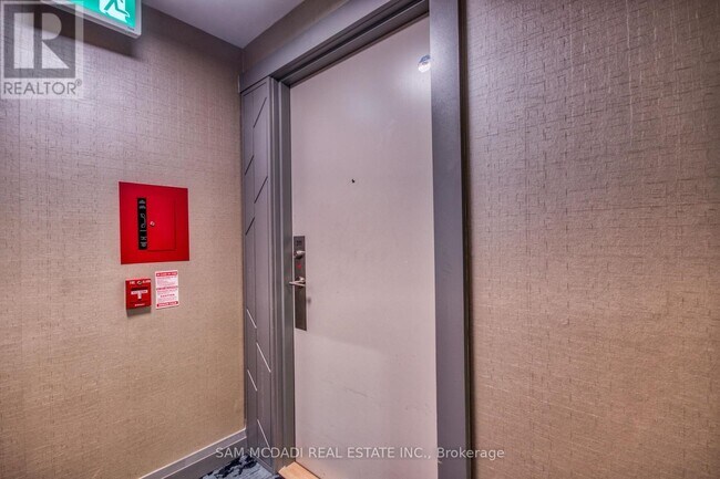 Photo du bâtiment - 10 Meadowglen Pl