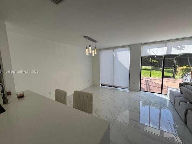 Building Photo - 9729 Costa del Sol Blvd