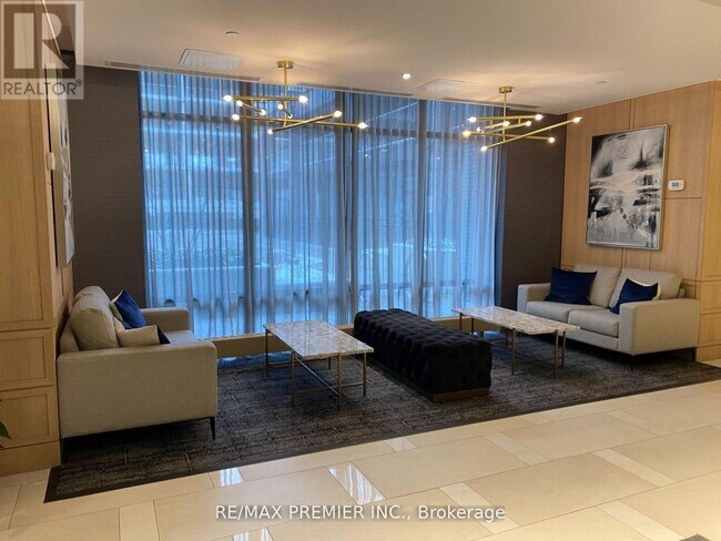 Photo du bâtiment - 621 Sheppard Ave E