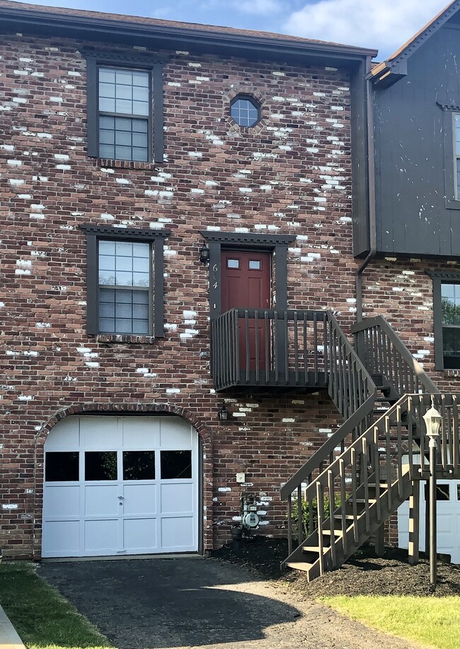 Building Photo - 604 Sunset Cir