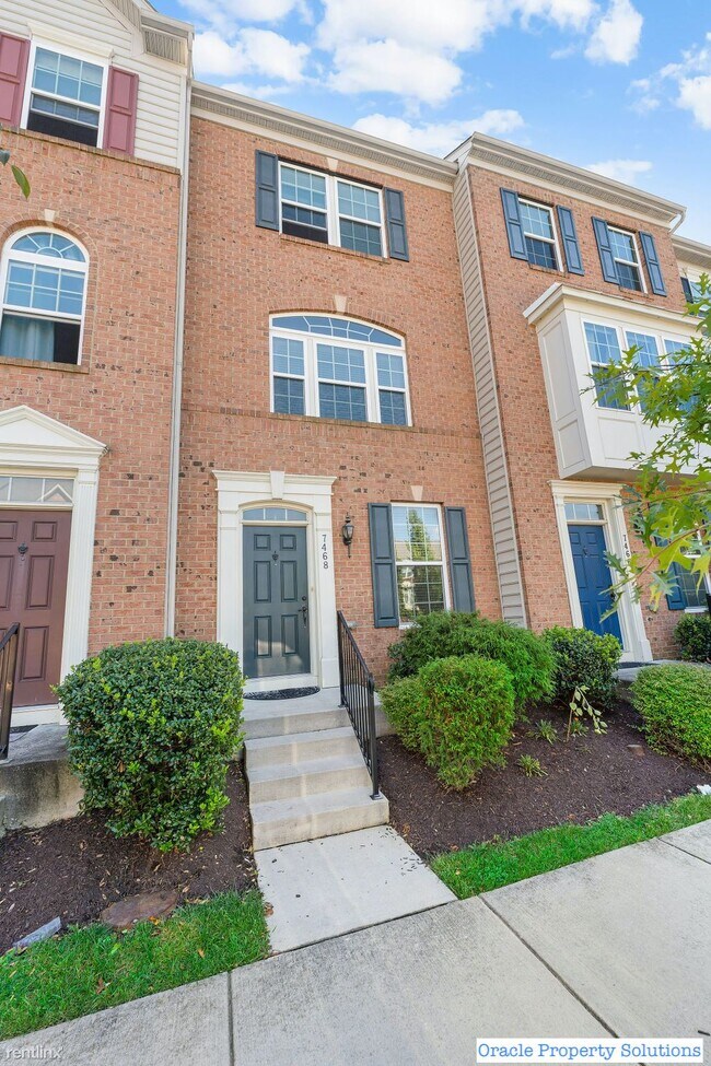 Foto del edificio - 3 br, 4 bath Townhome - 7468 Singers Way