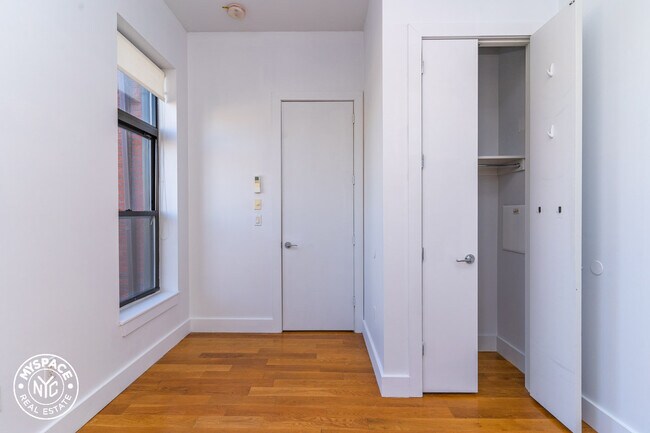 Building Photo - 1002 Bushwick Ave