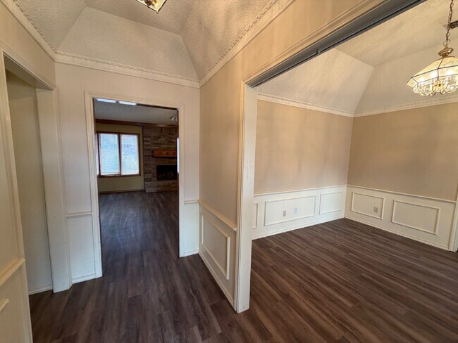 Foto del edificio - Beautiful 3-Bedroom Home in Quiet Neighborhood!