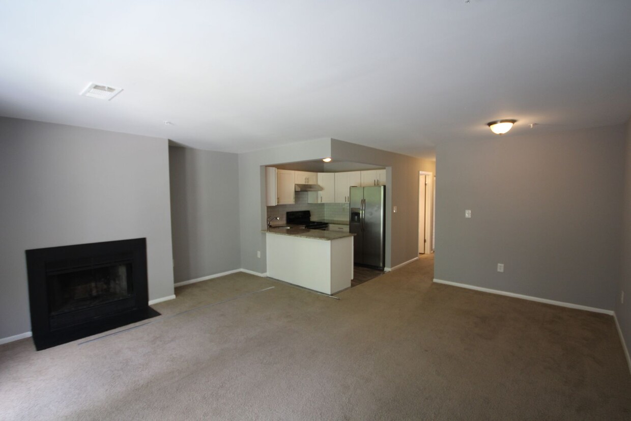 Foto principal - Fresh Paint and Updated Condo in Parkville...