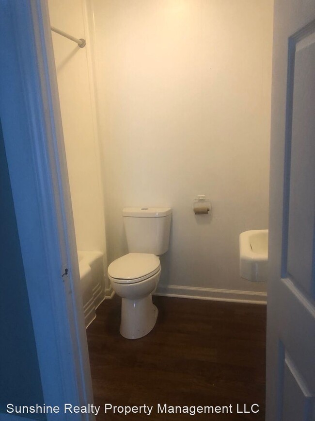 Building Photo - 1 br, 1 bath House - 302 CHESTNUT STREET