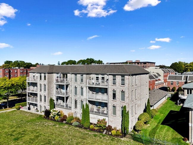 Photo du bâtiment - 107 Marisa Ln