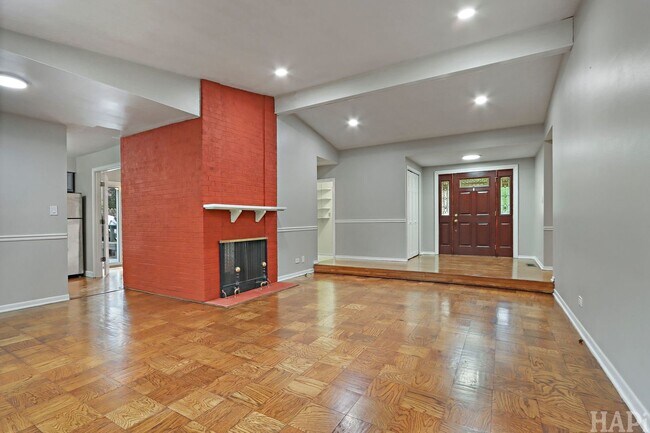 Foto del edificio - 1540 N Pepper Tree Dr