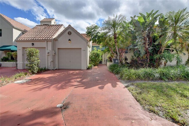 Foto del edificio - 6354 Las Flores Dr