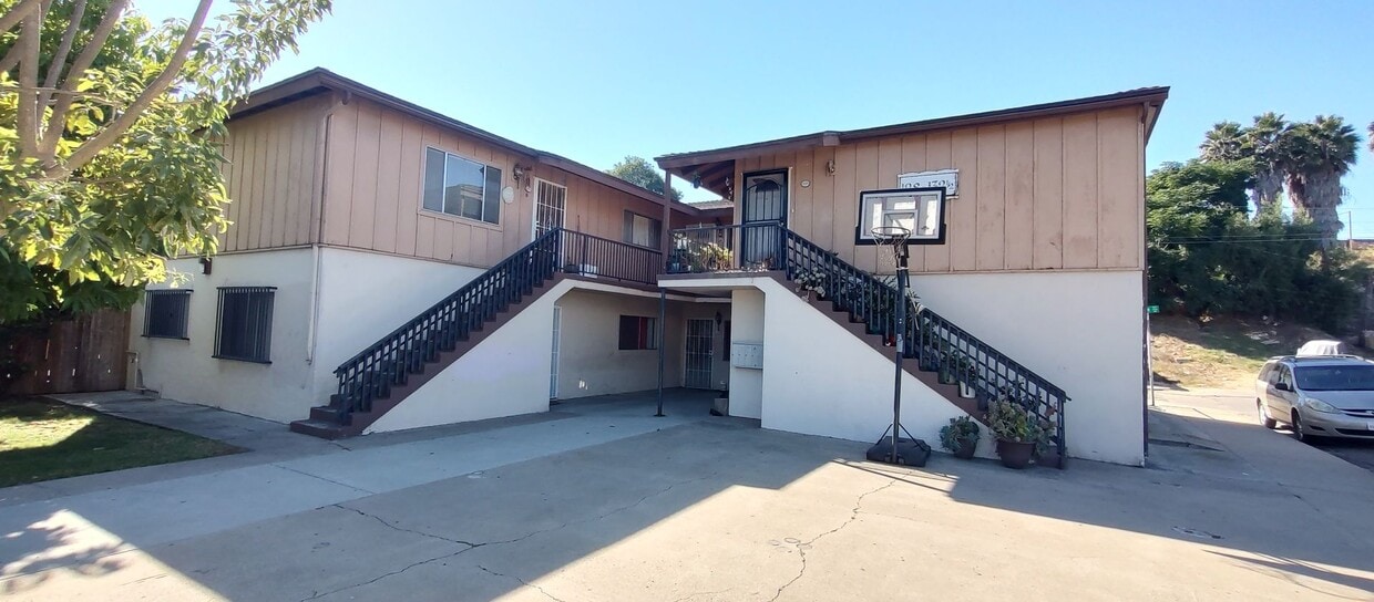 Primary Photo - Remodeled 2 Bedroom Condo