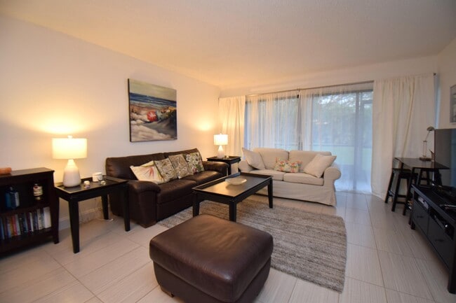 Foto del edificio - 2500 105th Ave N