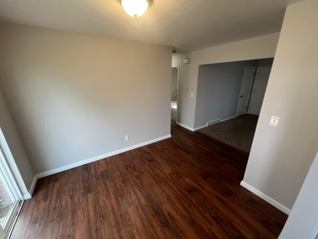 Building Photo - 1236 Wilshire Ave