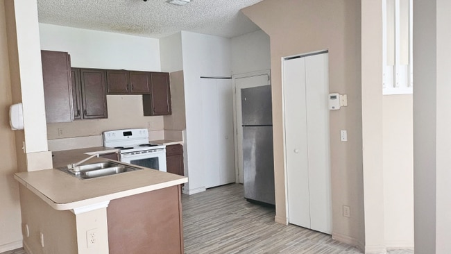 Photo - 10161 SW 21st St Townhome