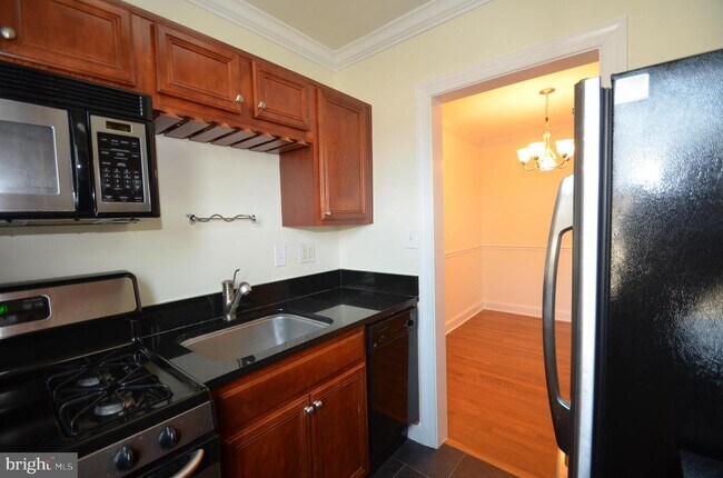 Foto del edificio - 906 S Washington St