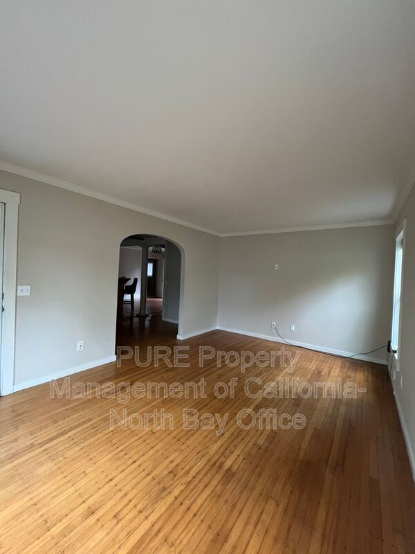 Building Photo - 2344 Rowe Dr