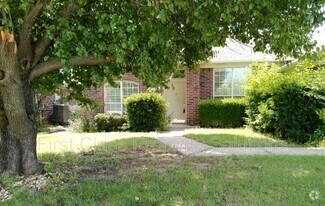 Building Photo - 2208 SW 138th St