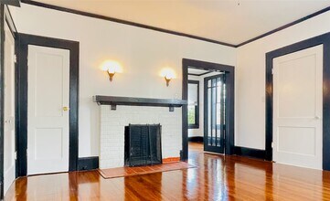 Building Photo - 614 Peden St