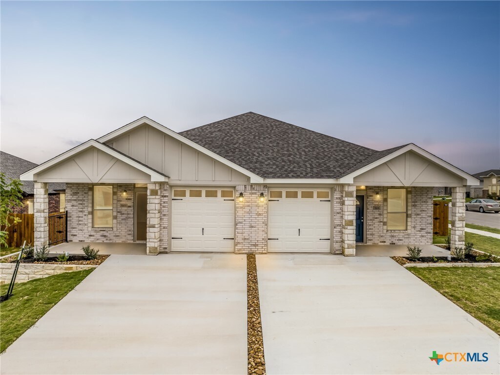 Foto principal - 5101 Rose Petal Ct