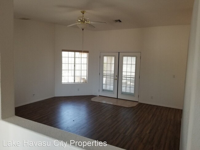 Building Photo - 3 br, 2 bath House - 568 Acoma Blvd N