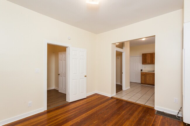 Foto del edificio - 1310 N Artesian Ave