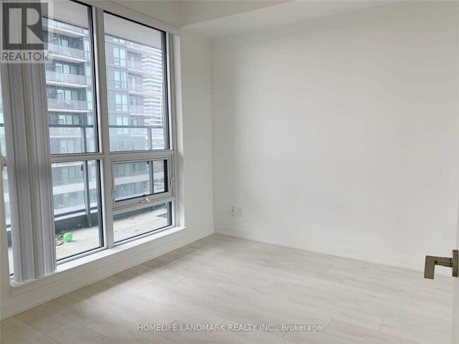 Building Photo - 2212-2212 Lake Shore Blvd W