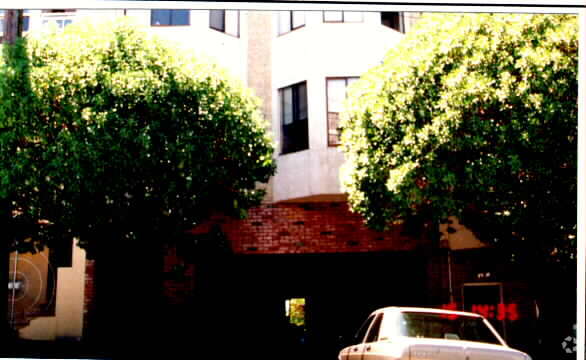 Foto principal - 660 Vermont St