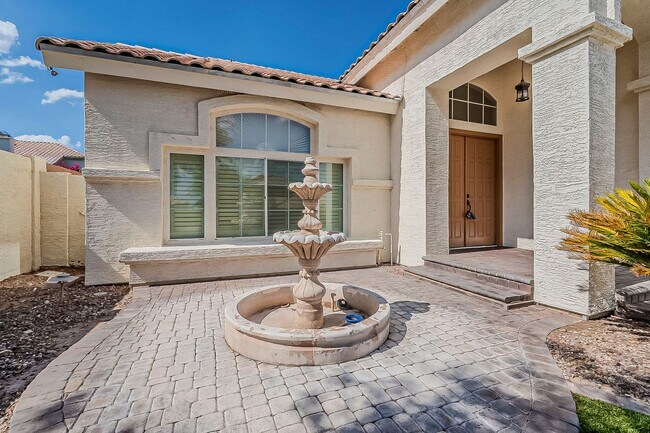 Foto del edificio - Welcome to your private Oasis!!