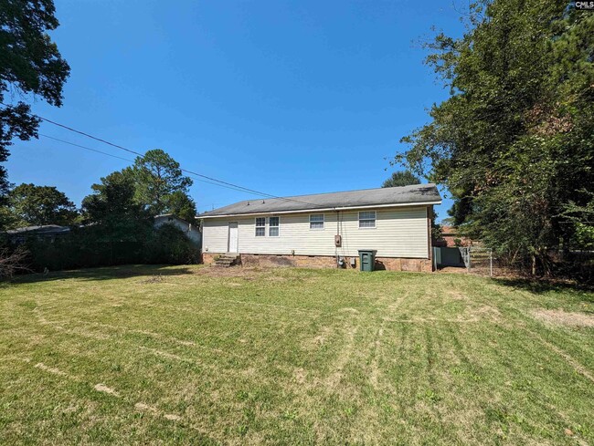 Building Photo - 2350 CoCo Rd