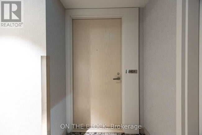 Building Photo - 138 Downes St