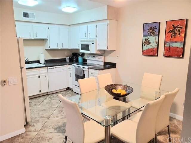 Foto del edificio - 1652 Sunflower Ct N