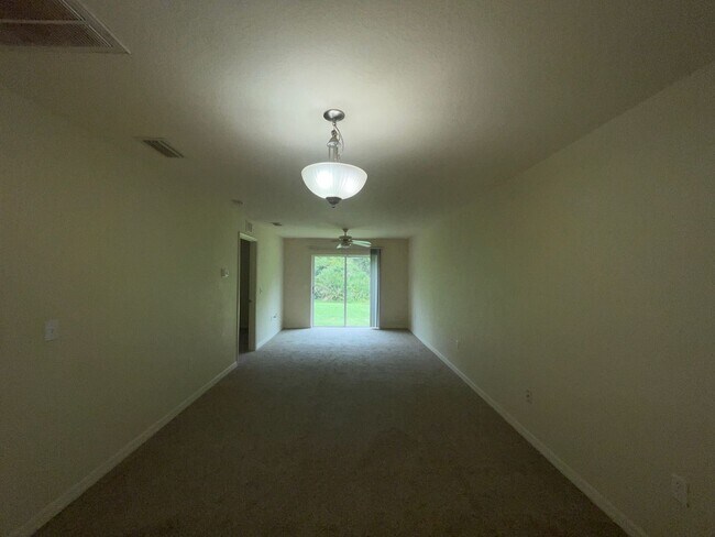 Building Photo - 2 br, 2 bath House - 1001 Fox Lake Drive