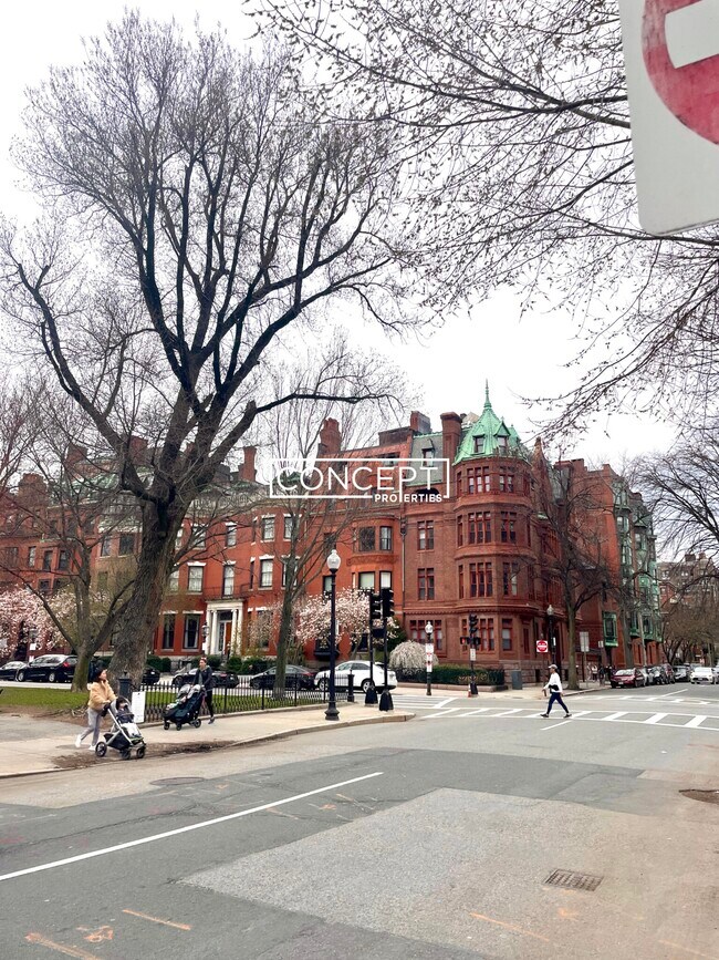 Foto del edificio - 195 Commonwealth Ave