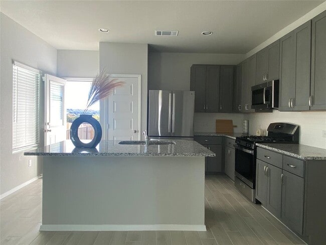 Building Photo - 11704 Murano Dr