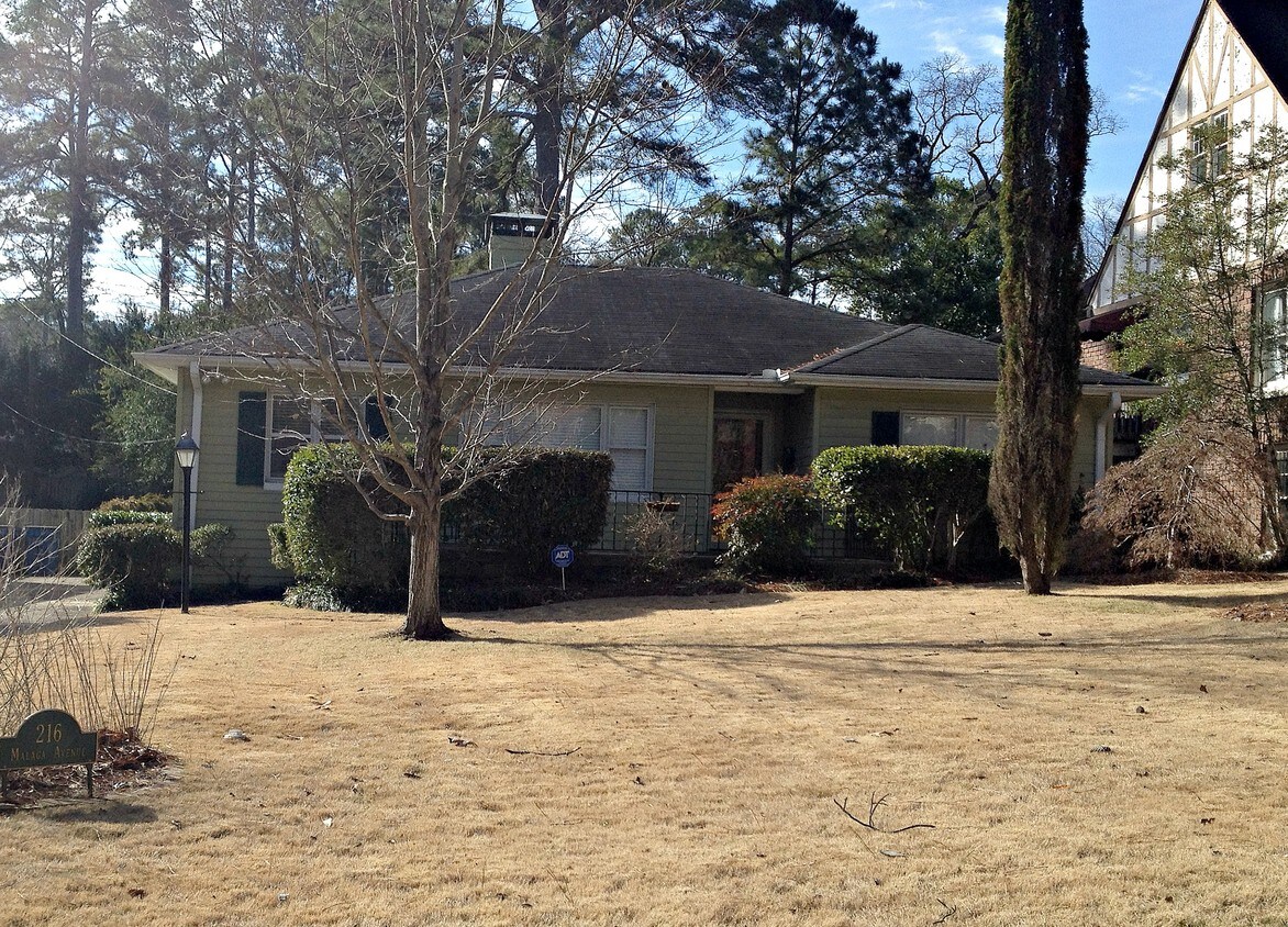 Primary Photo - 216 Malaga Ave