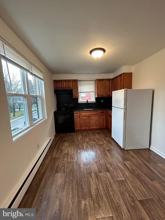 Building Photo - 3 E Park Rd