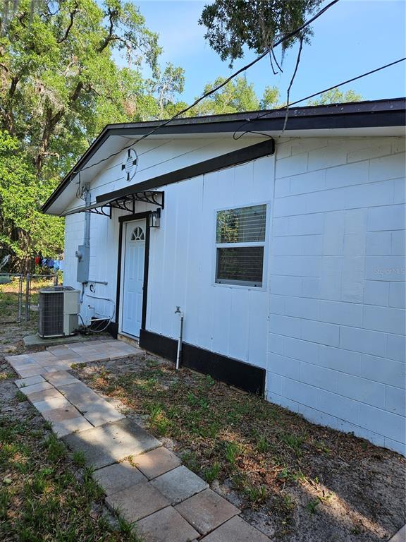 Foto del edificio - 345 N Thompson Rd