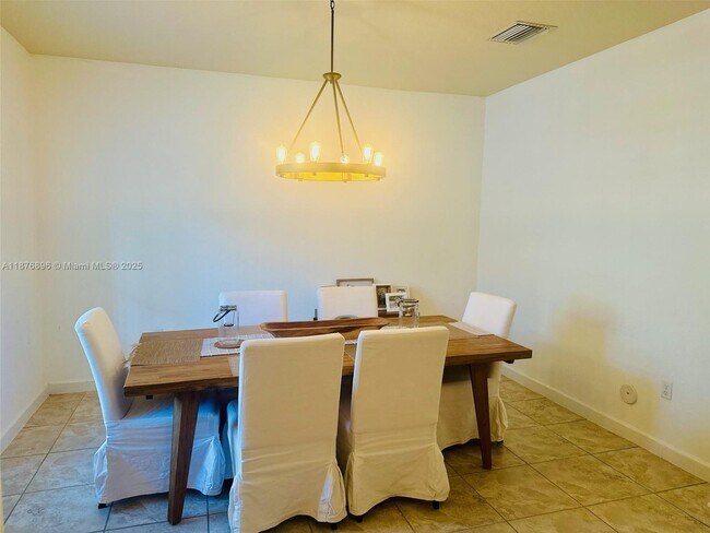 Foto del edificio - 9041 SW 227th St