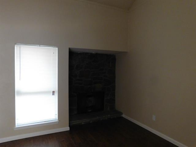 Foto del edificio - 1511 Grantbrook Ln