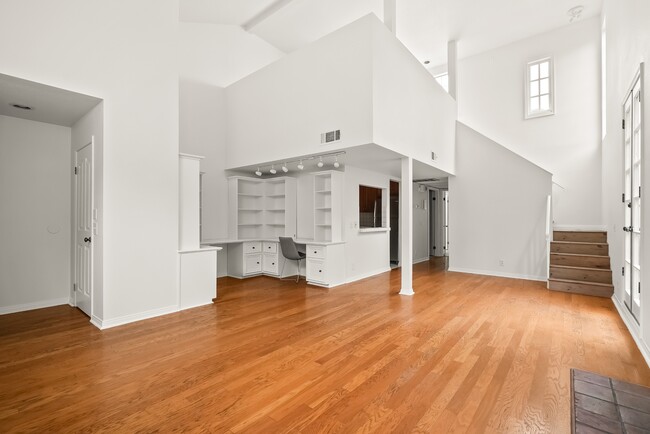 Foto del edificio - 1123 Flores St