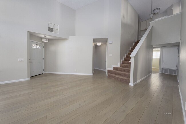 Building Photo - Please Contact Vaughn Realty to set up an ...