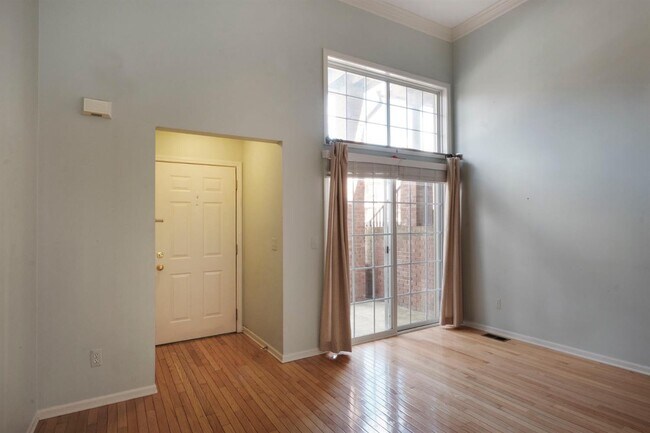 Building Photo - 2854 Barclay Way