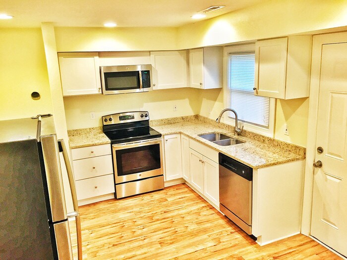 Primary Photo - 1516 Seigle Ave