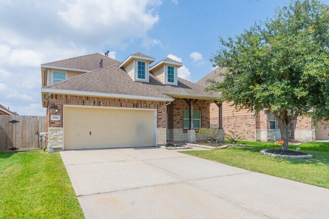 Foto del edificio - 8311 Bay Oaks Dr