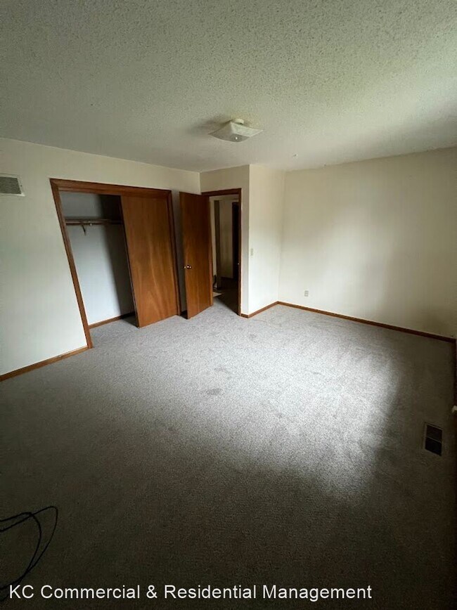 Foto del edificio - 3 br, 1.5 bath House - 11031 N Oak Trfy