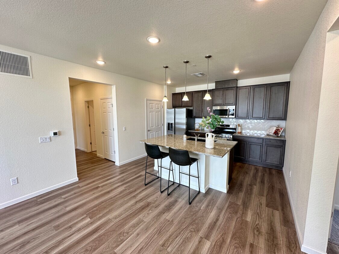 6153 N Ceylon St Unit 2308, Denver, CO 80249 Condo for Rent in Denver, CO