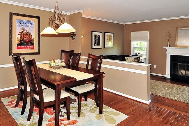 Foto del edificio - 4745 Columbia Rd