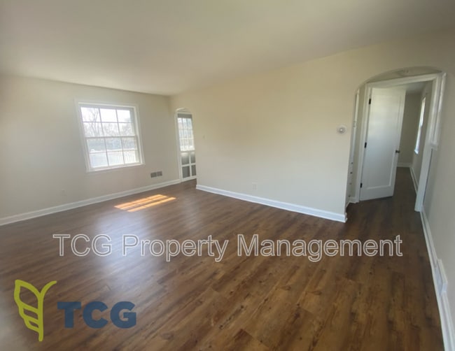 1728.5 1st St, Peru, IL 61354 Condo for Rent in Peru, IL