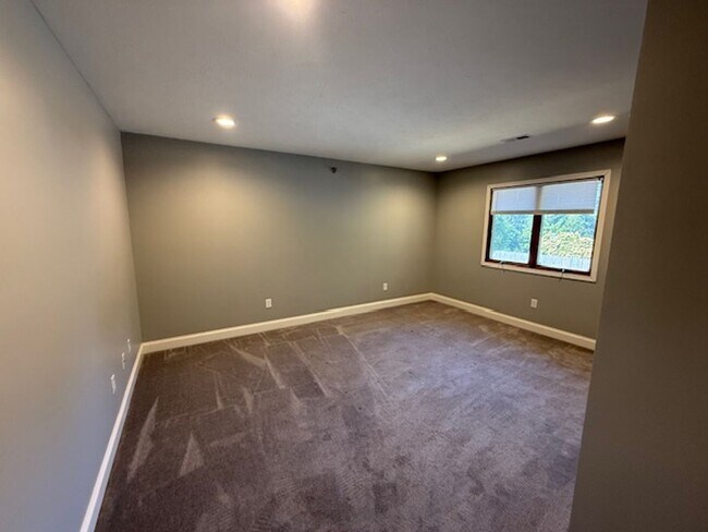 Foto del edificio - 102-116 Goldenrod Dr.
