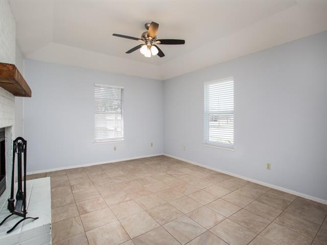 Foto del edificio - 980 Meadow Cir S