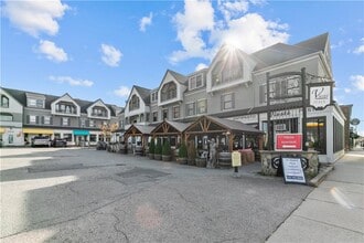 Building Photo - 580 Thames St